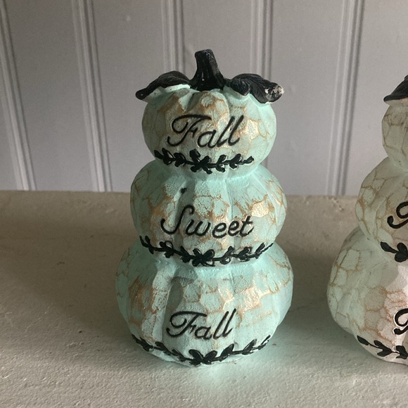 NWT- Triple Stacked Ceramic Pumpkins -with Carved & Painted Sentiments - Picture 4 of 17
